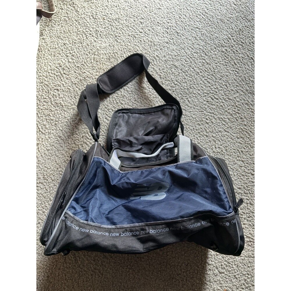 New Balance Gym Duffle Bag. Navy Blue
